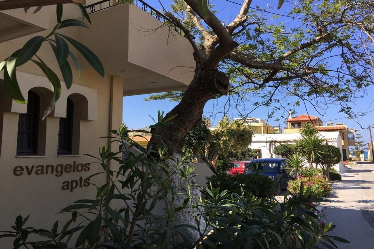 Apartament Evangelos Platanés
